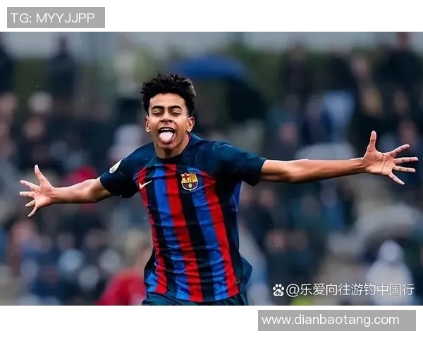 犯规足球明星背后的争议与挑战：从绿茵场上的违规到人生的转折